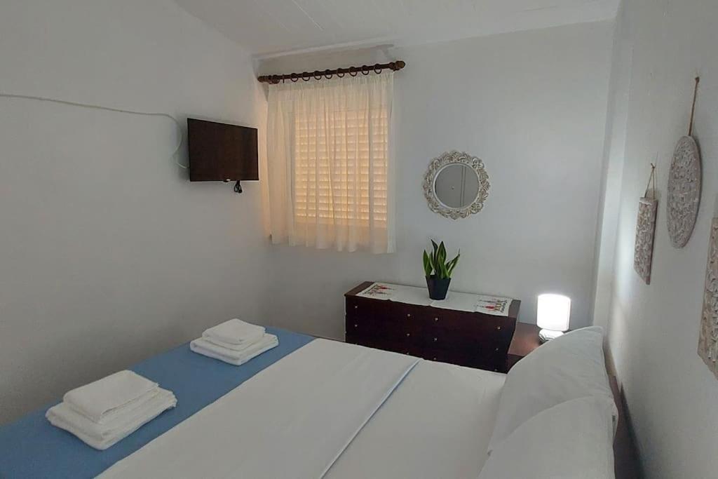 Rena'S Apartment Епаноми Екстериор снимка